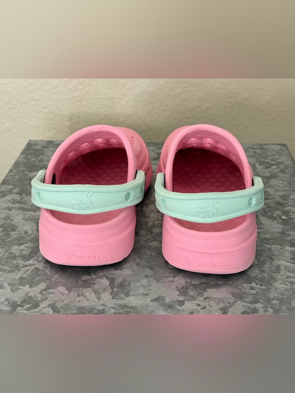 Kids Joybees Pink Clog with Mint Heel Strap Harper Sandal, Size 6/7 - Picture 4 of 8